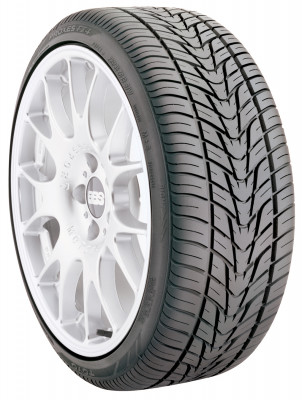 Toyo Proxes FZ4 tread pattern